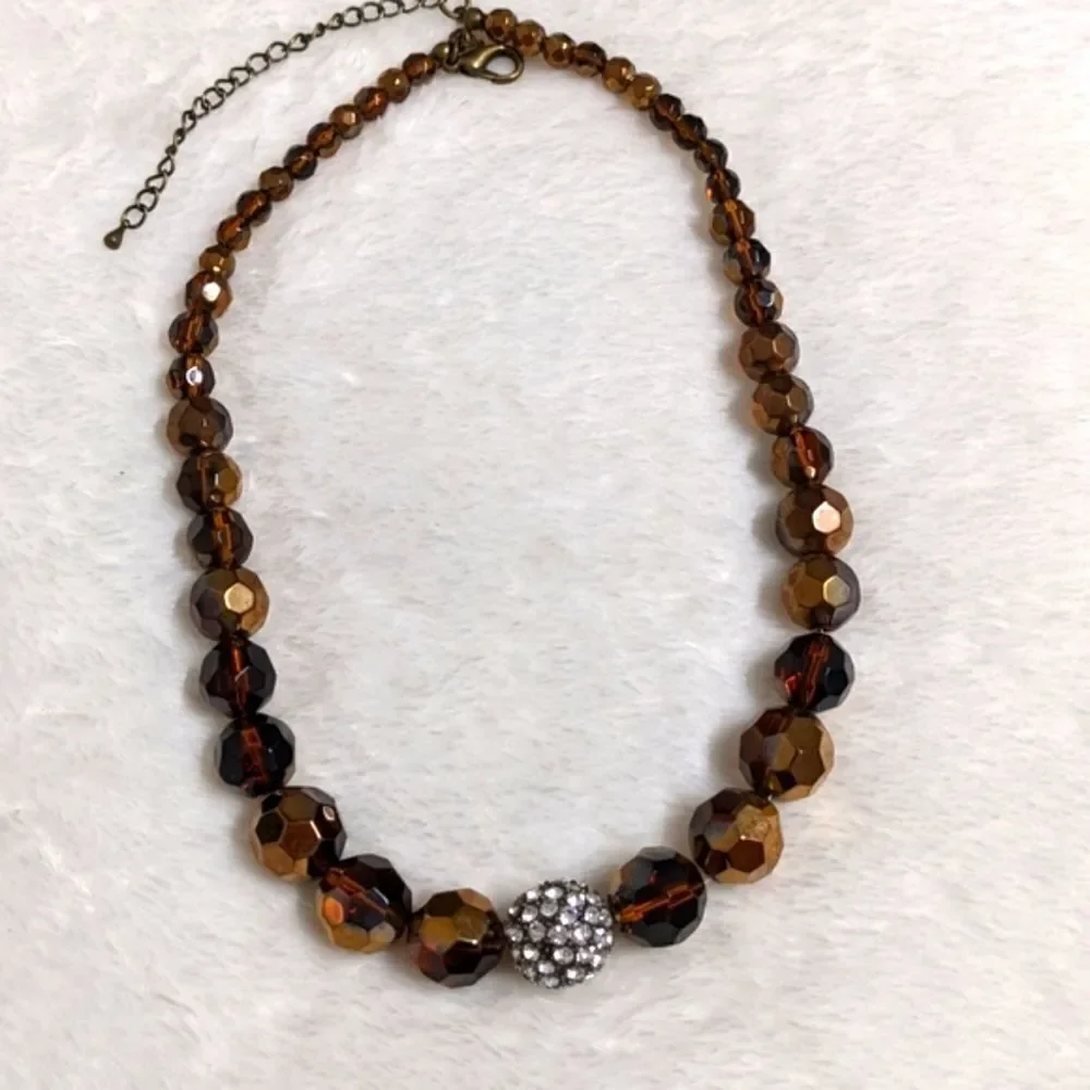 Vintage Golden Amber Facetted Lucite Bead Necklace w/ Rhinestone Accent - Picture 8 of 8